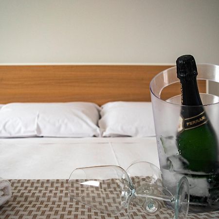 Ferrari Rooms & Apartments Porto Cesareo Luaran gambar