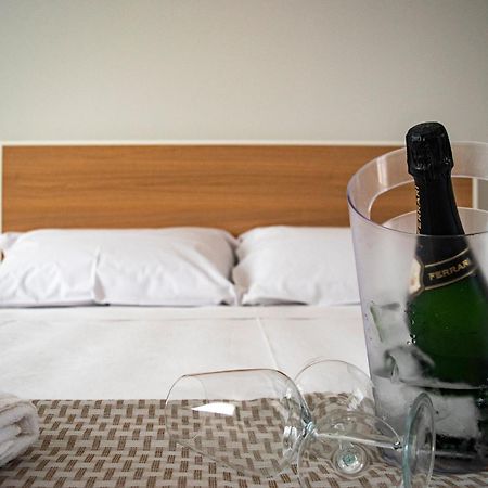 Ferrari Rooms & Apartments Porto Cesareo Luaran gambar